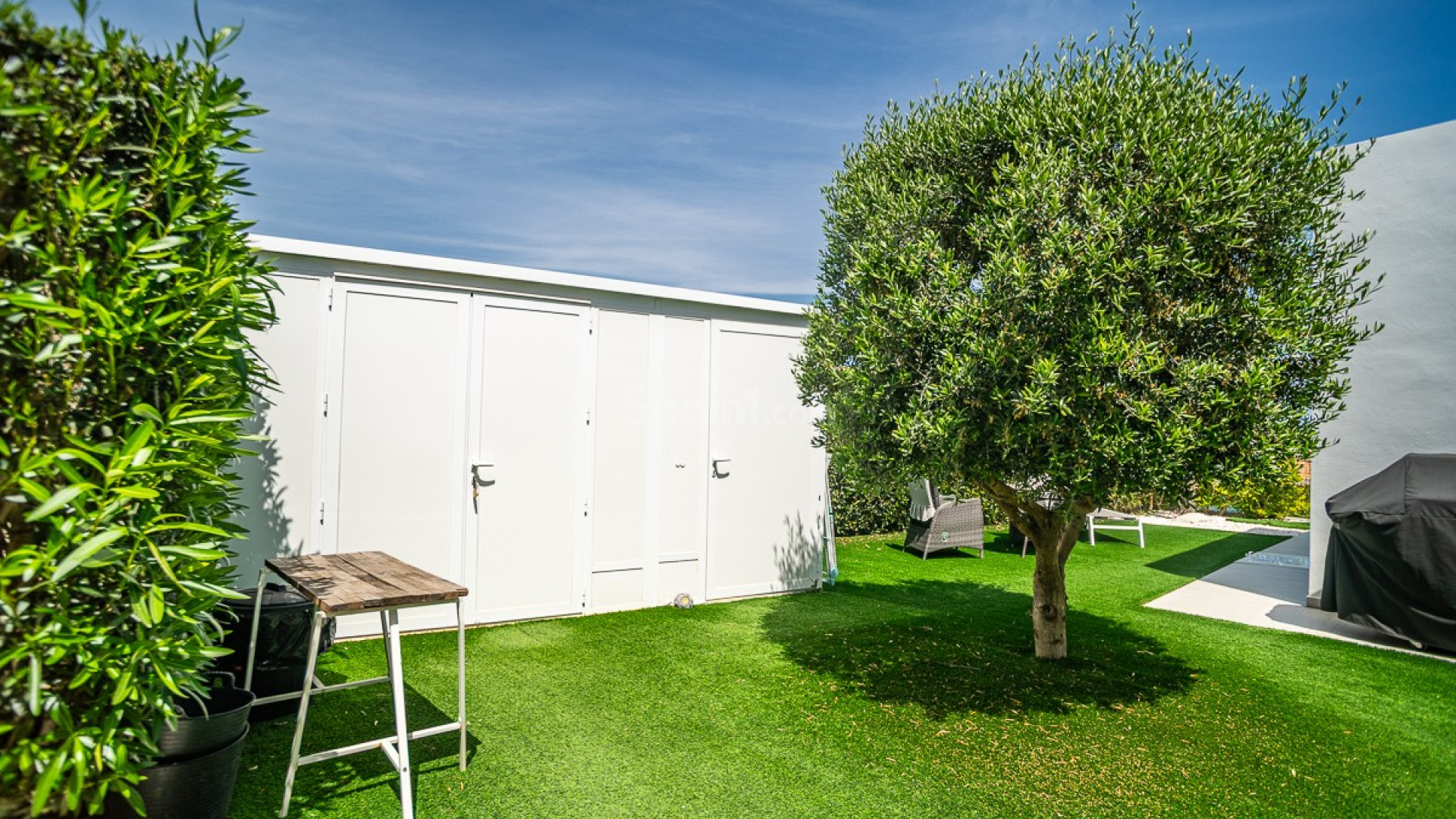 Resale - Villa -
ALGORFA - La Finca Golf