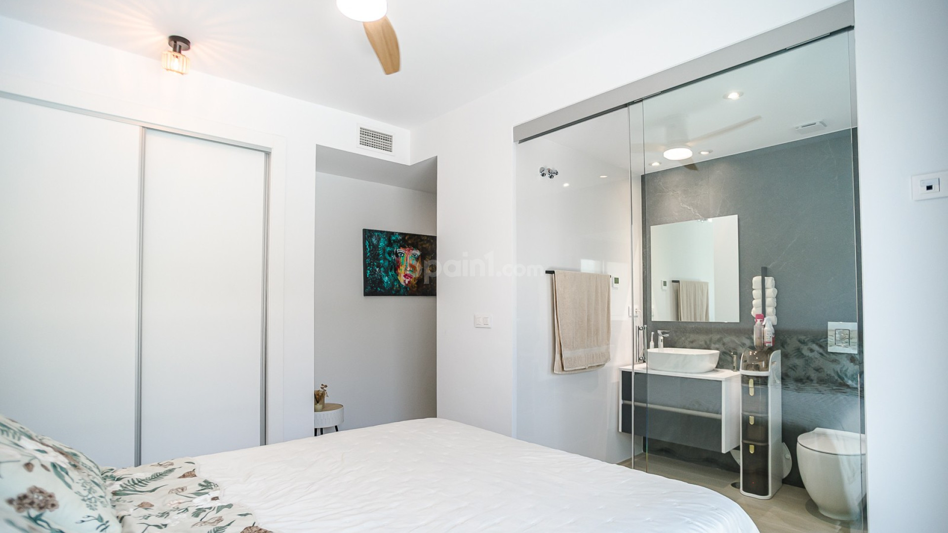 Resale - Villa -
ALGORFA - La Finca Golf