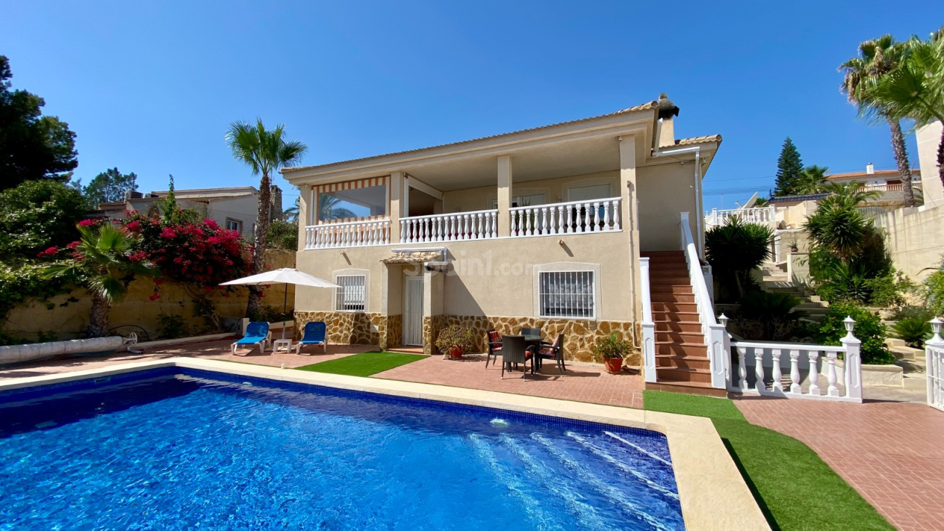 Resale - Villa -
Algorfa - Lomas De La Juliana