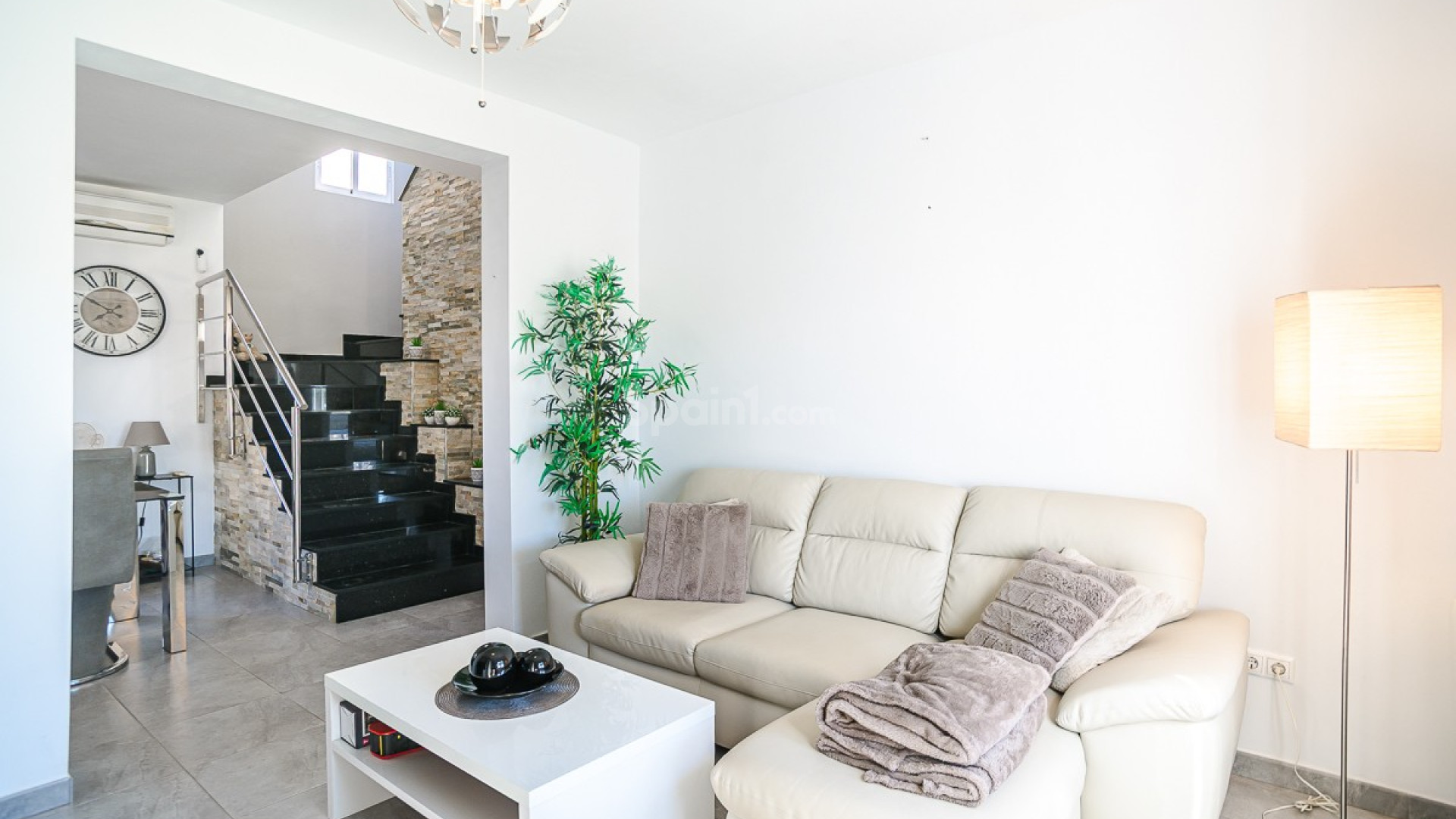 Resale - Villa -
ALGORFA