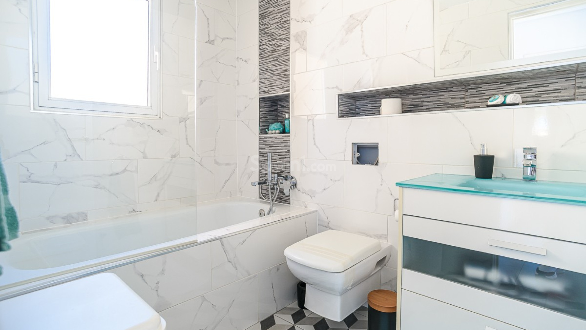 Resale - Villa -
ALGORFA