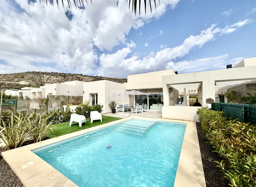 Resale - Villa -
Algorfa
