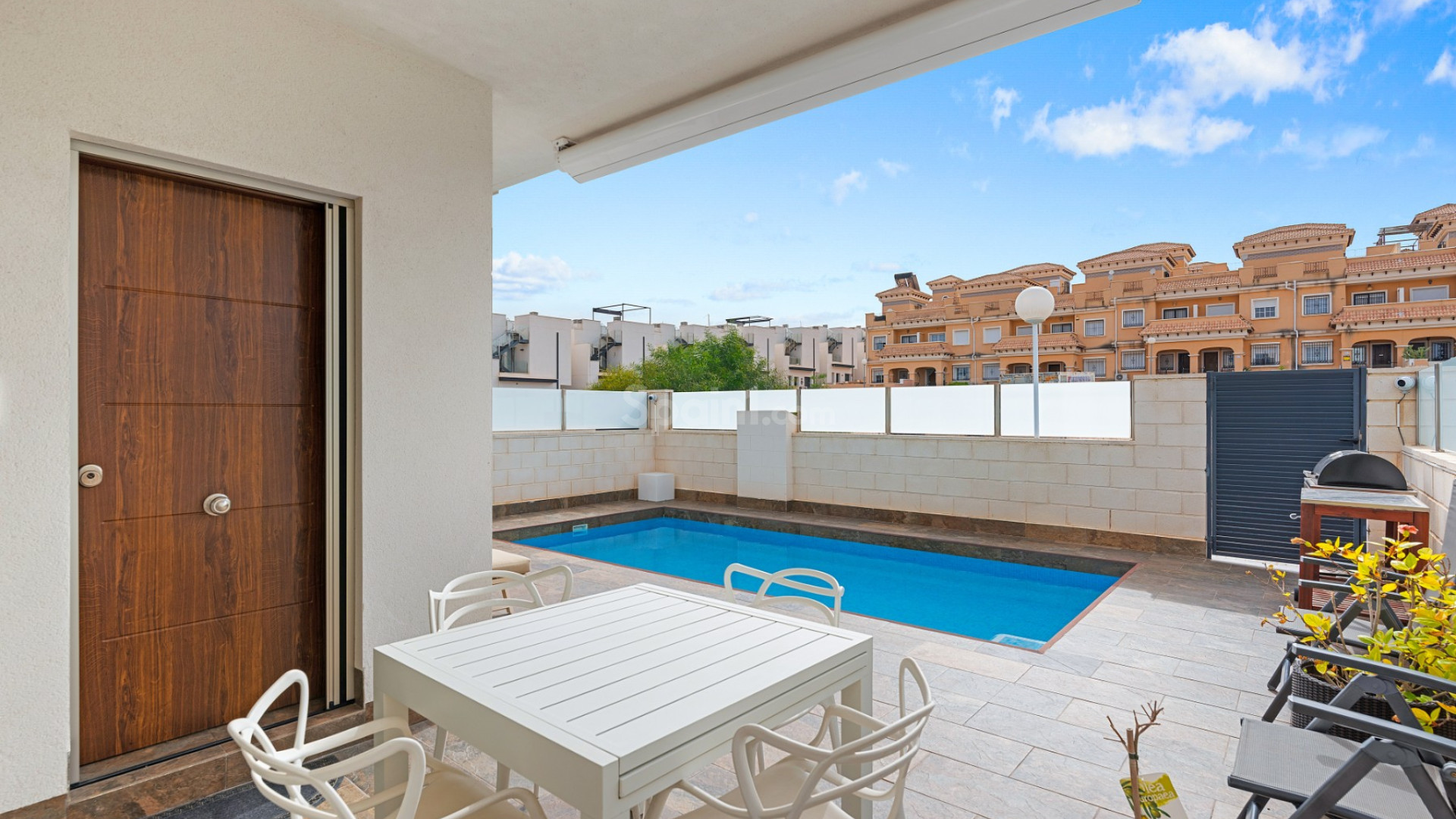 Resale - Villa -
Alicante - Villamartin