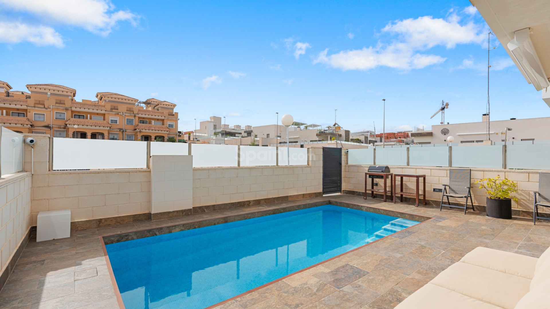 Resale - Villa -
Alicante - Villamartin