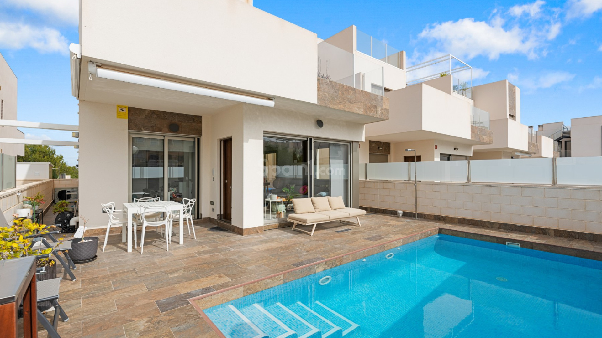 Resale - Villa -
Alicante - Villamartin