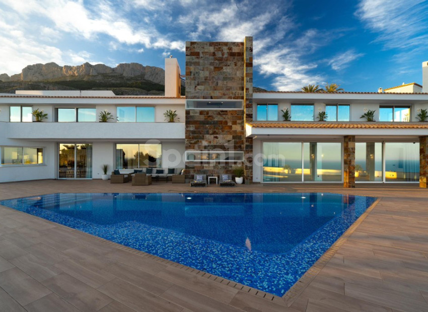 Resale - Villa -
Altea
