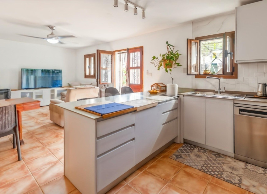 Resale - Villa -
ANDRATX