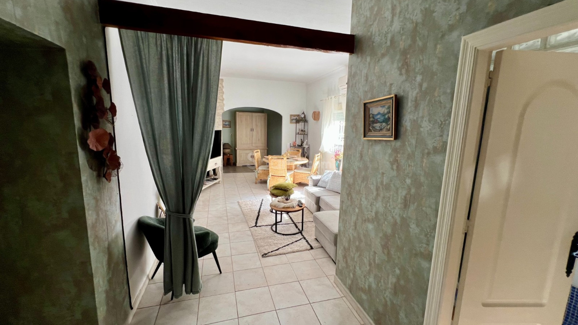 Resale - Villa -
Benferri