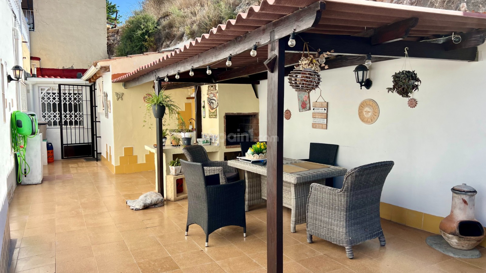 Resale - Villa -
Benferri