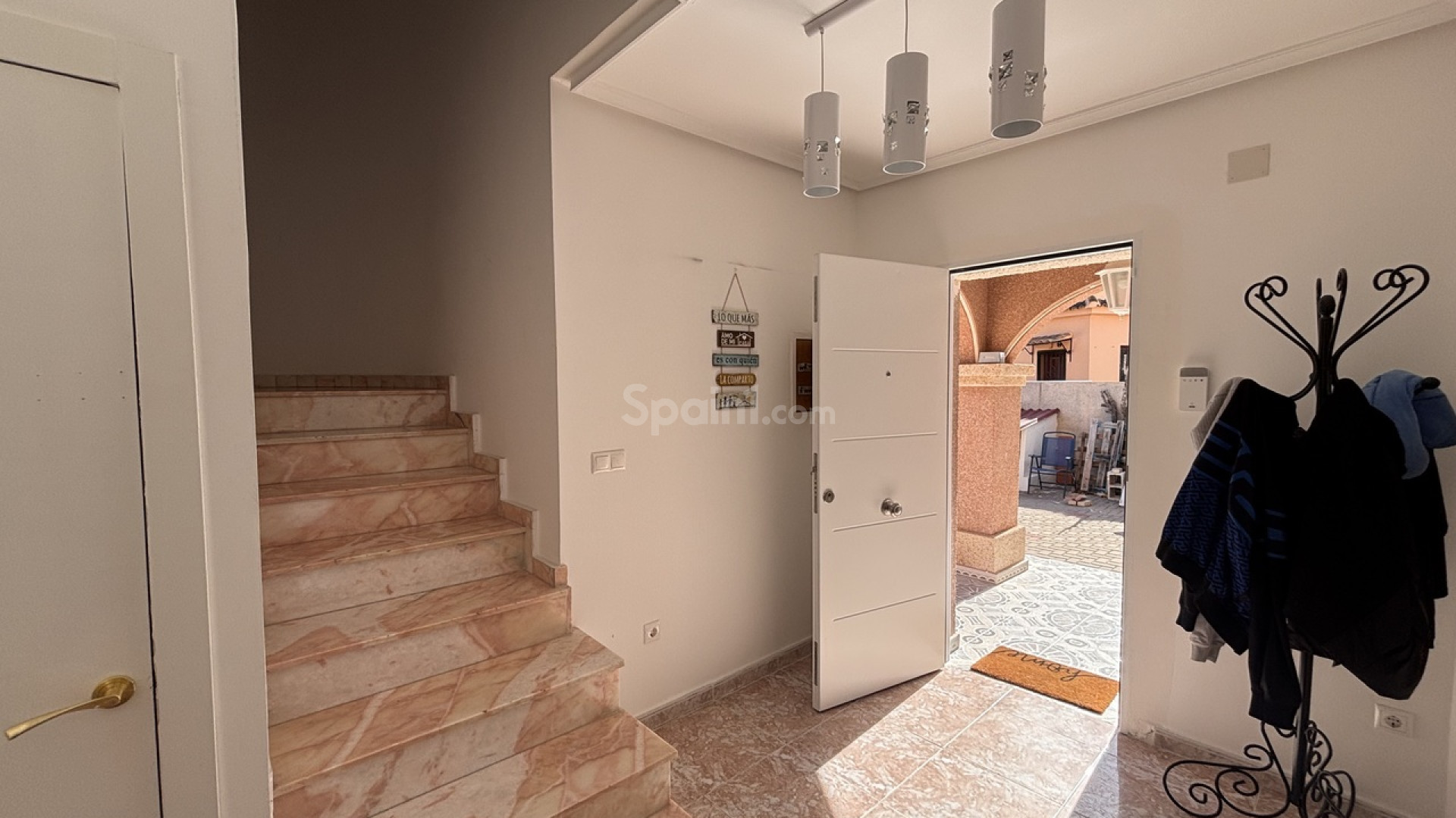 Resale - Villa -
Benijofar