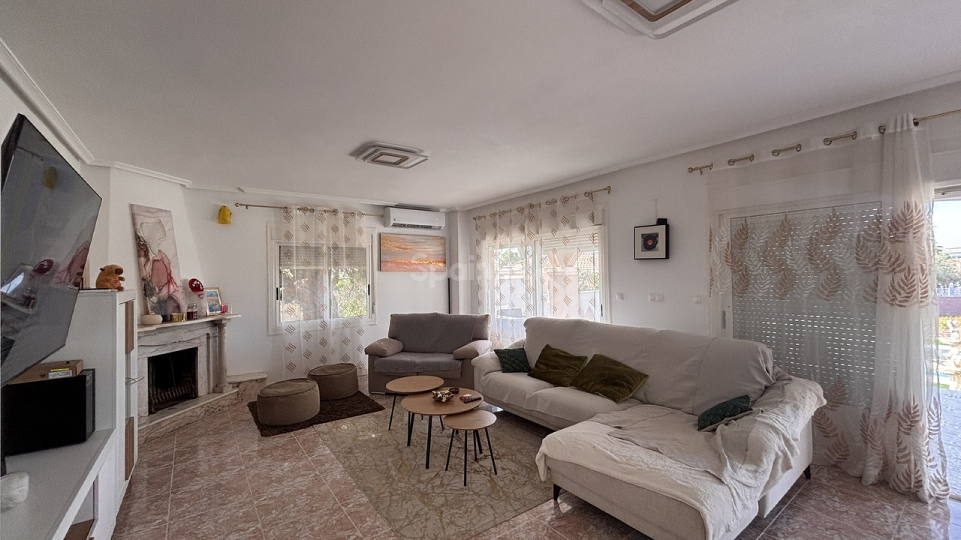 Resale - Villa -
Benijofar