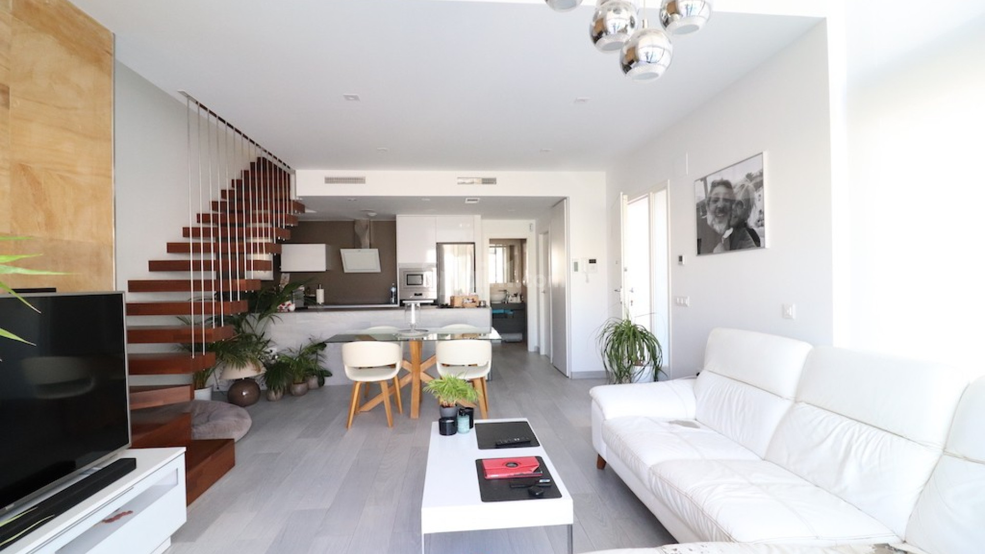 Resale - Villa -
Cabo Roig - Lomas de Cabo Roig