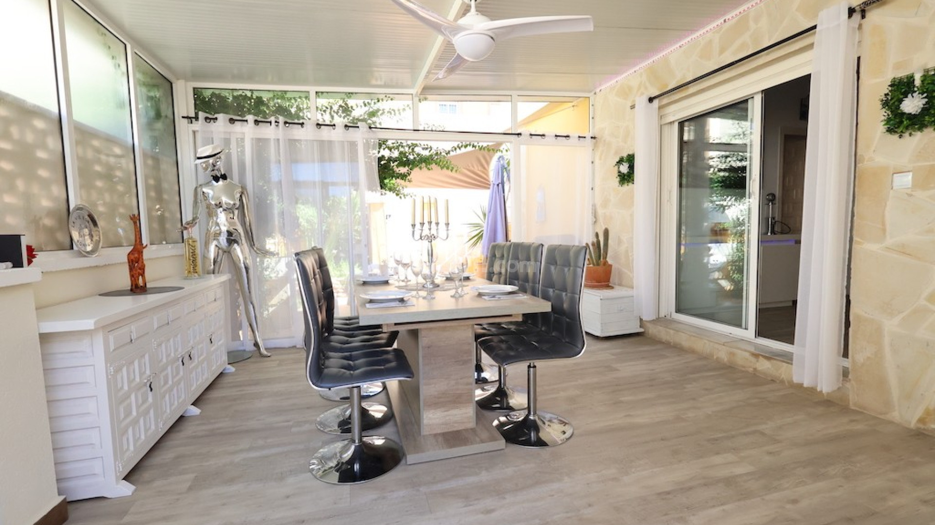 Resale - Villa -
Cabo Roig - Lomas de Cabo Roig