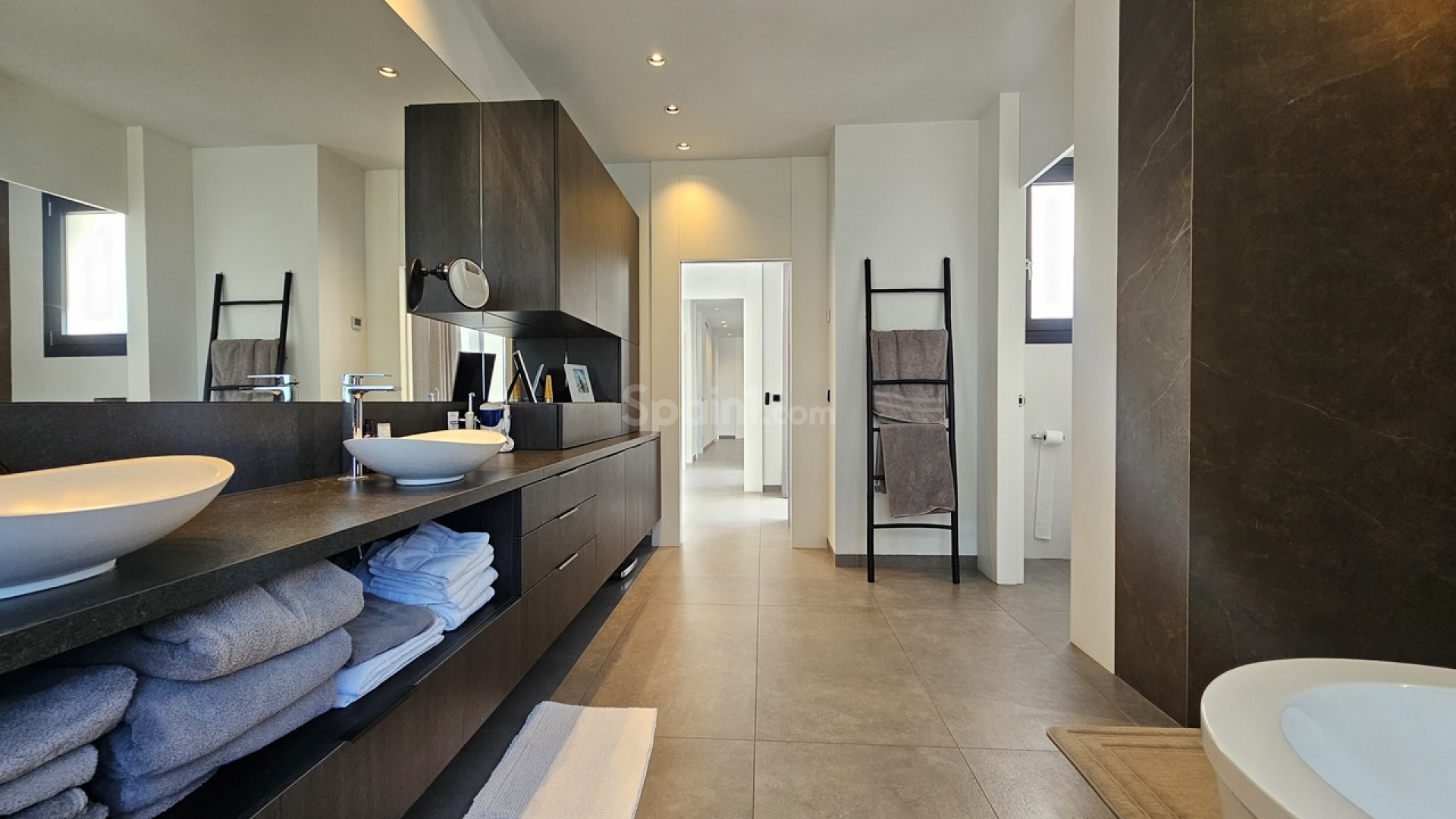 Resale - Villa -
Cabo Roig