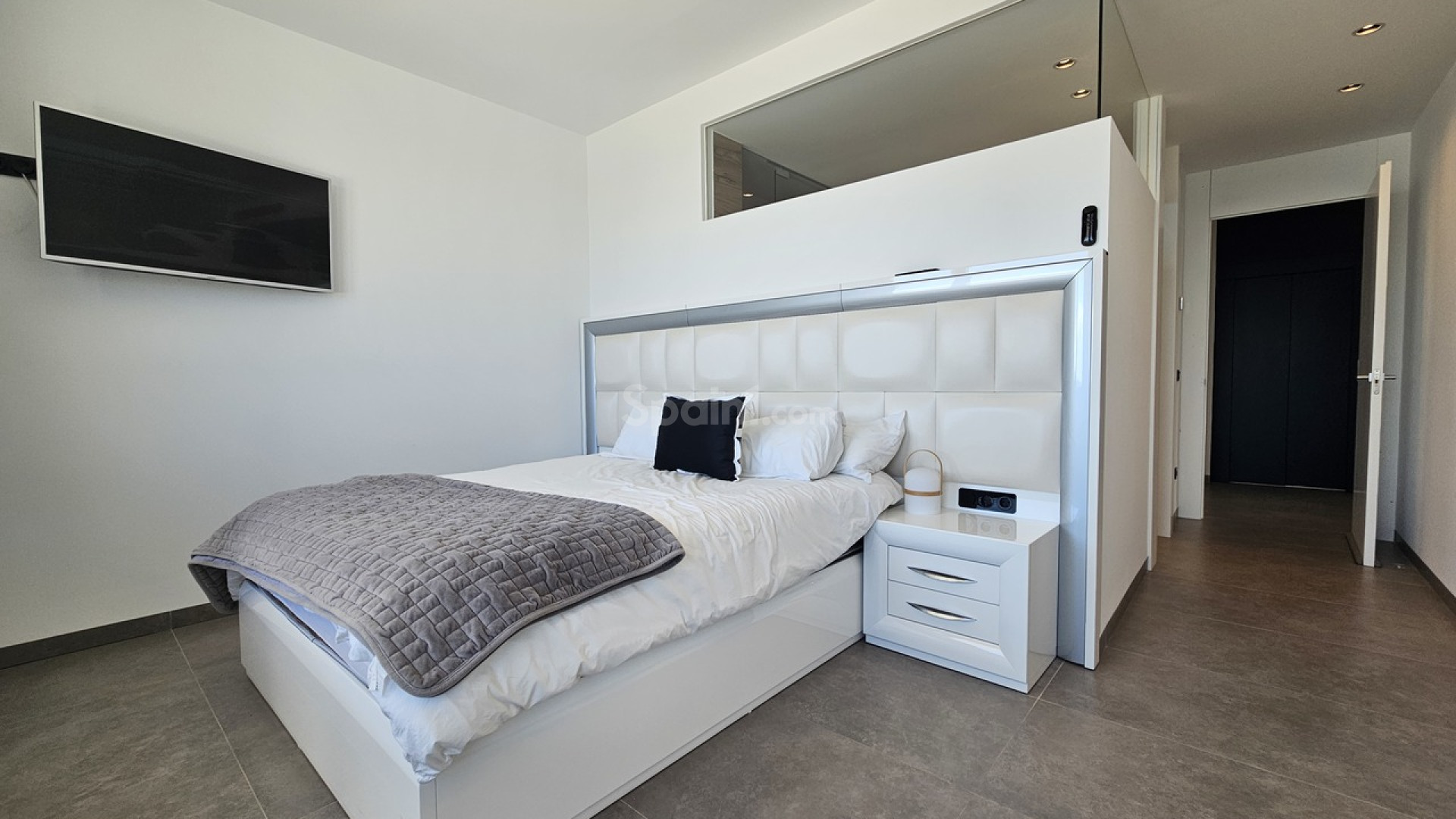 Resale - Villa -
Cabo Roig