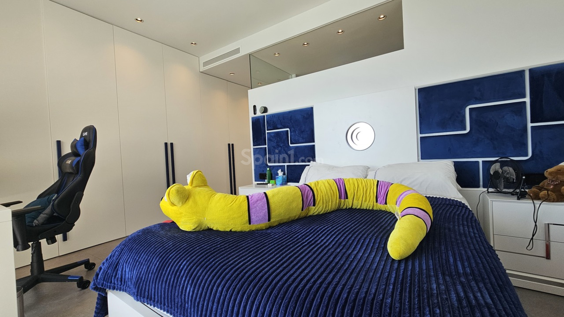 Resale - Villa -
Cabo Roig