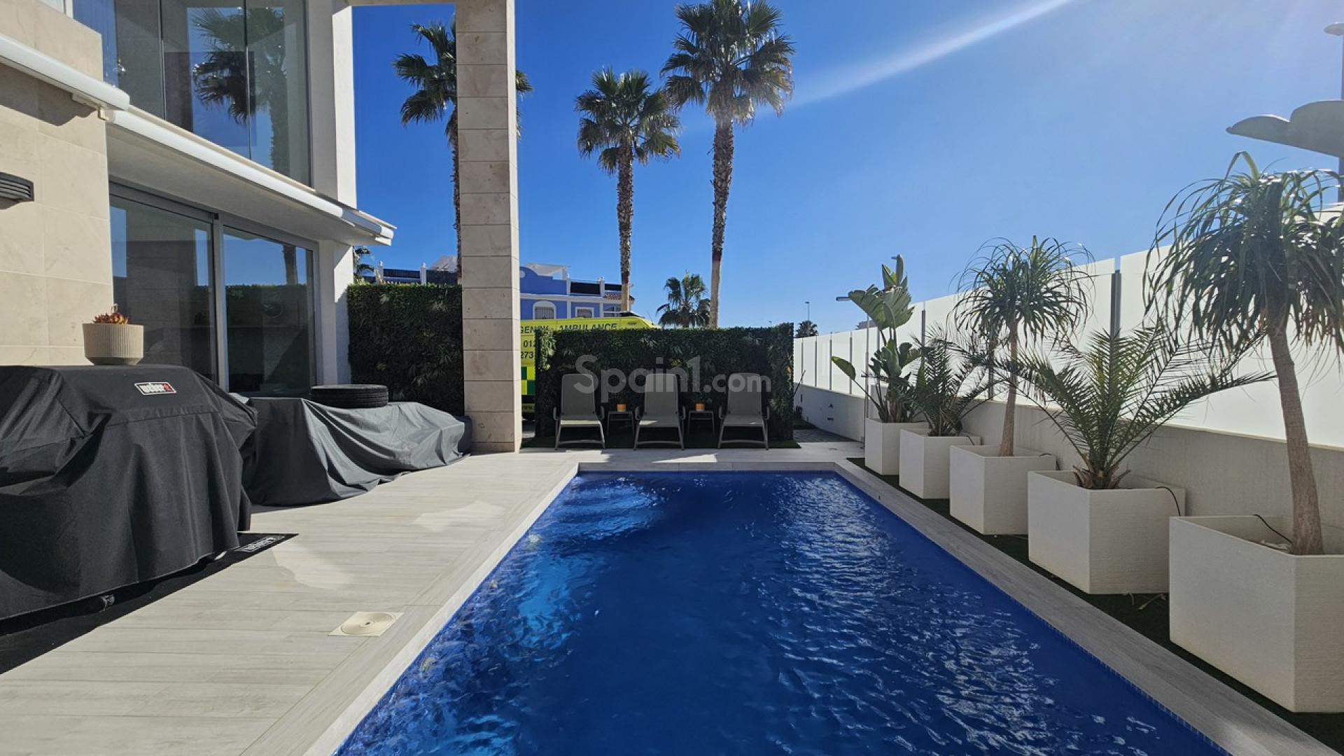 Resale - Villa -
Cabo Roig