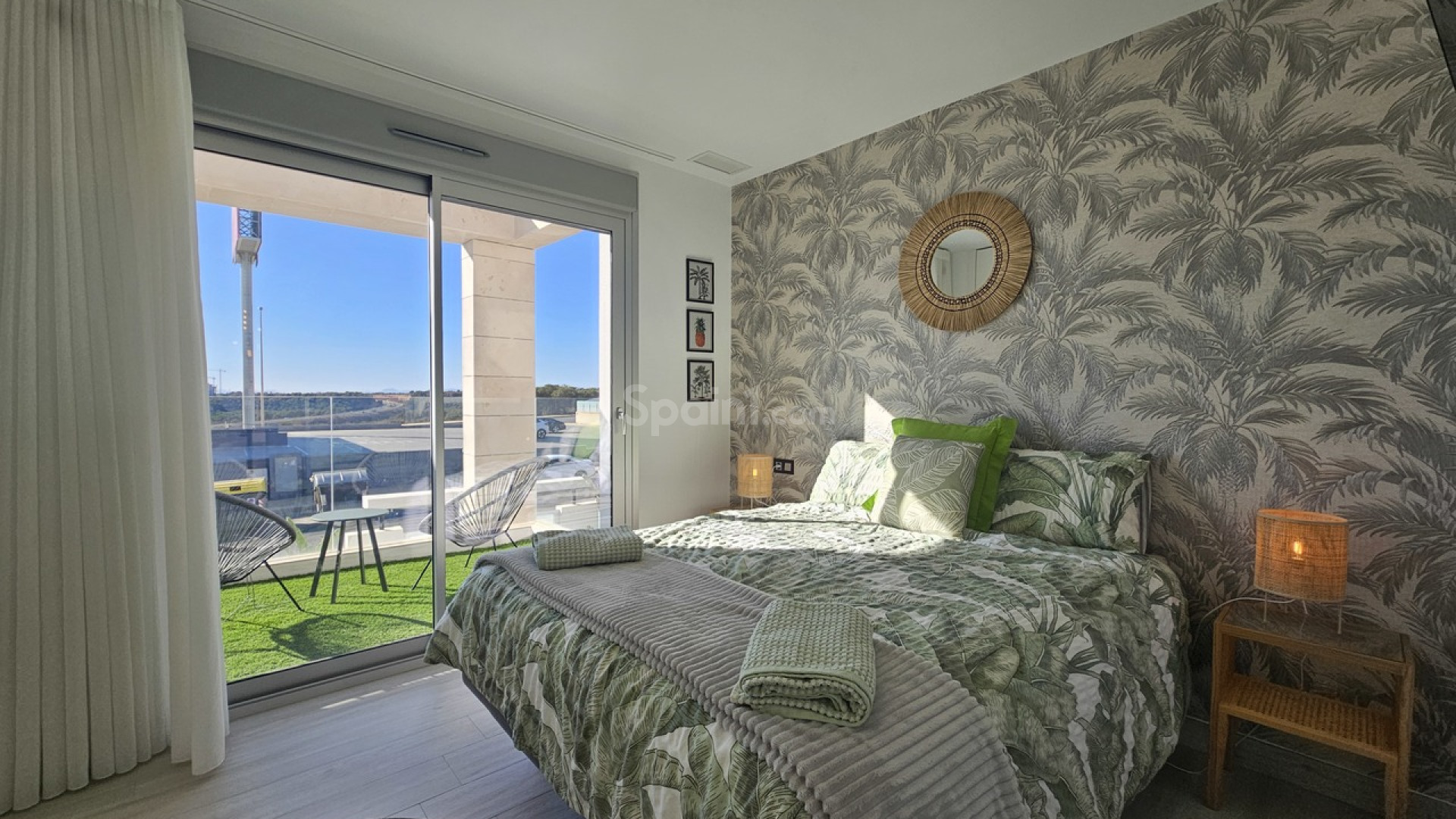 Resale - Villa -
Cabo Roig