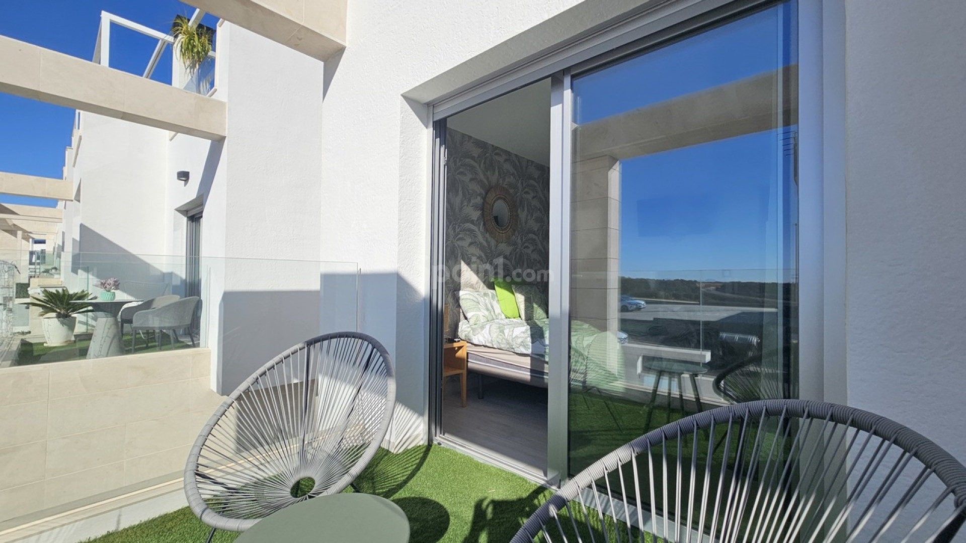 Resale - Villa -
Cabo Roig