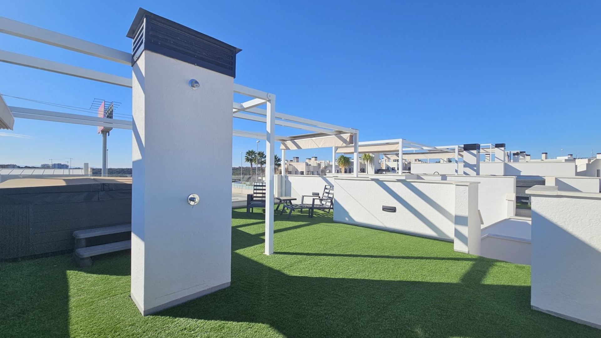 Resale - Villa -
Cabo Roig