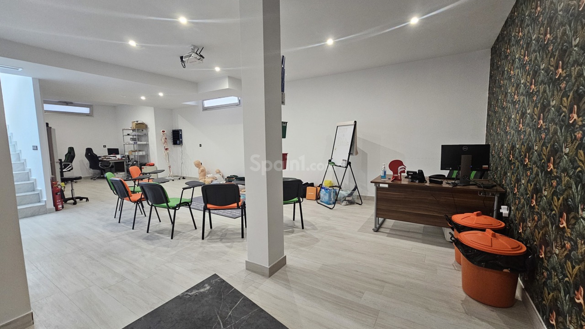 Resale - Villa -
Cabo Roig