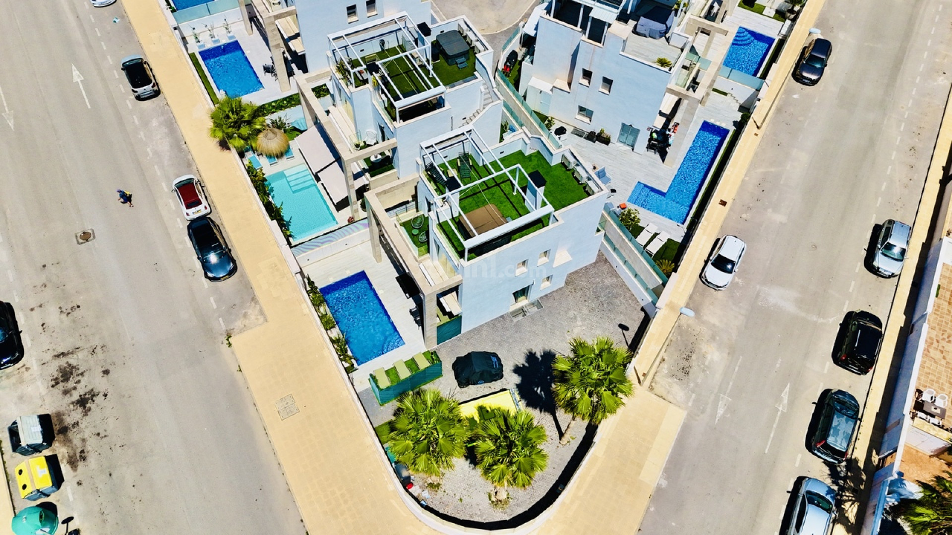 Resale - Villa -
Cabo Roig