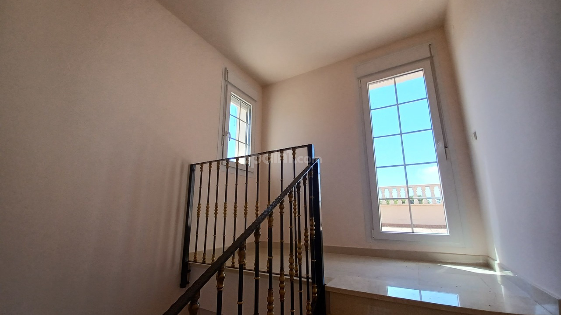 Resale - Villa -
Cabo Roig