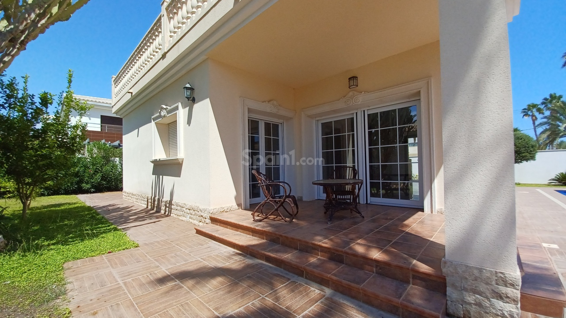 Resale - Villa -
Cabo Roig