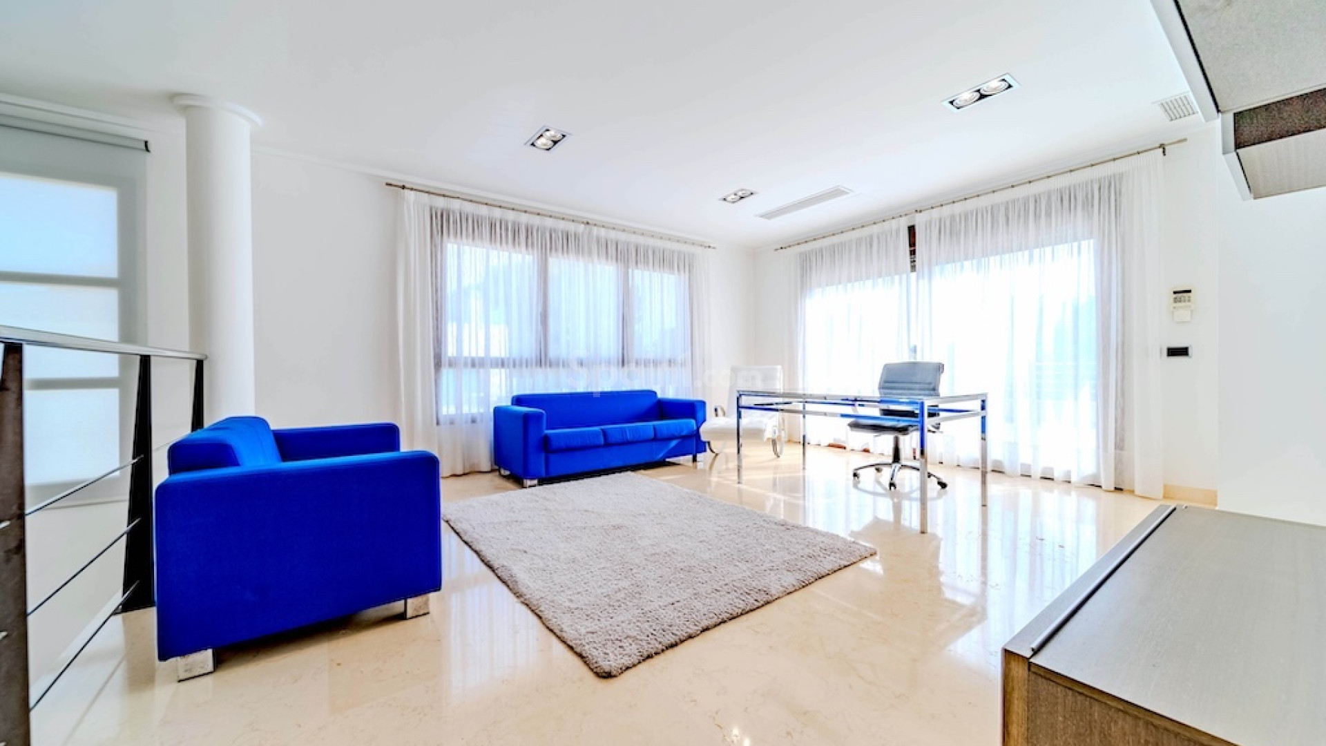 Resale - Villa -
Cabo Roig