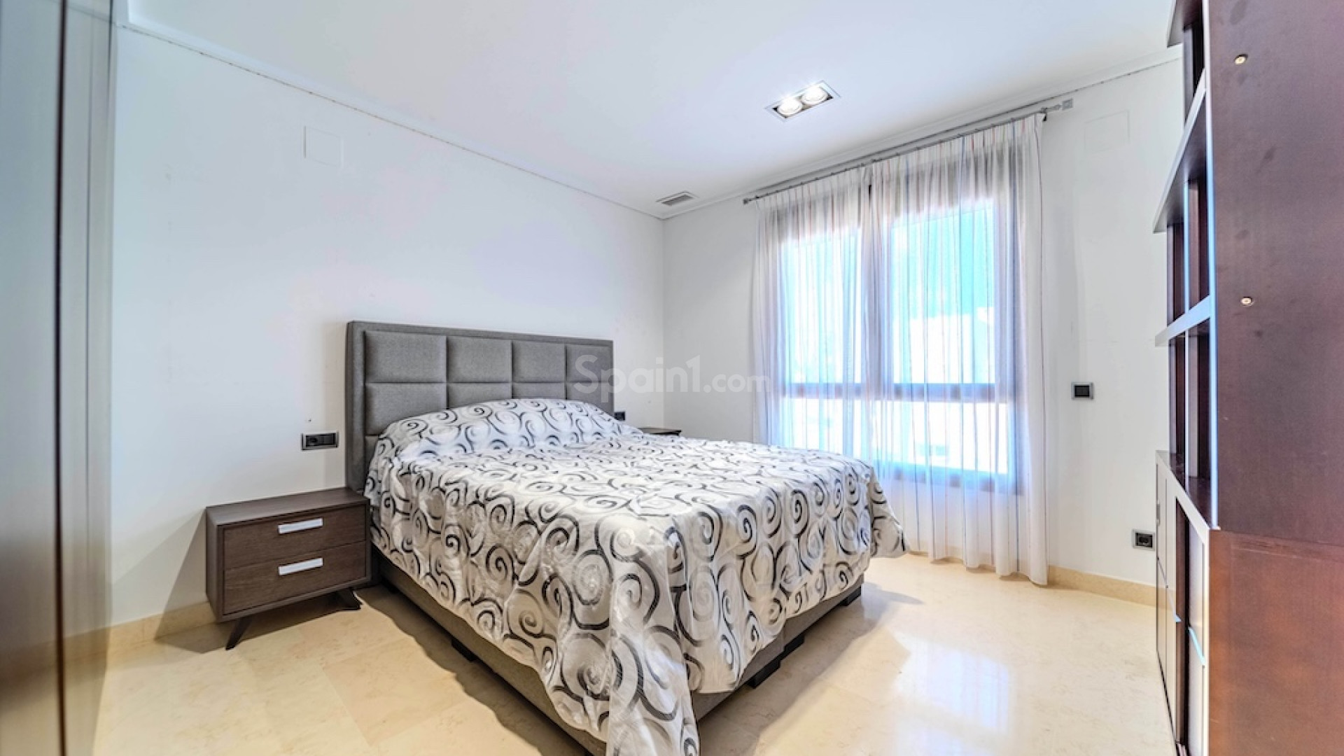 Resale - Villa -
Cabo Roig