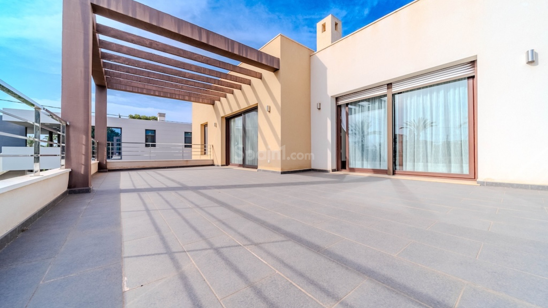 Resale - Villa -
Cabo Roig