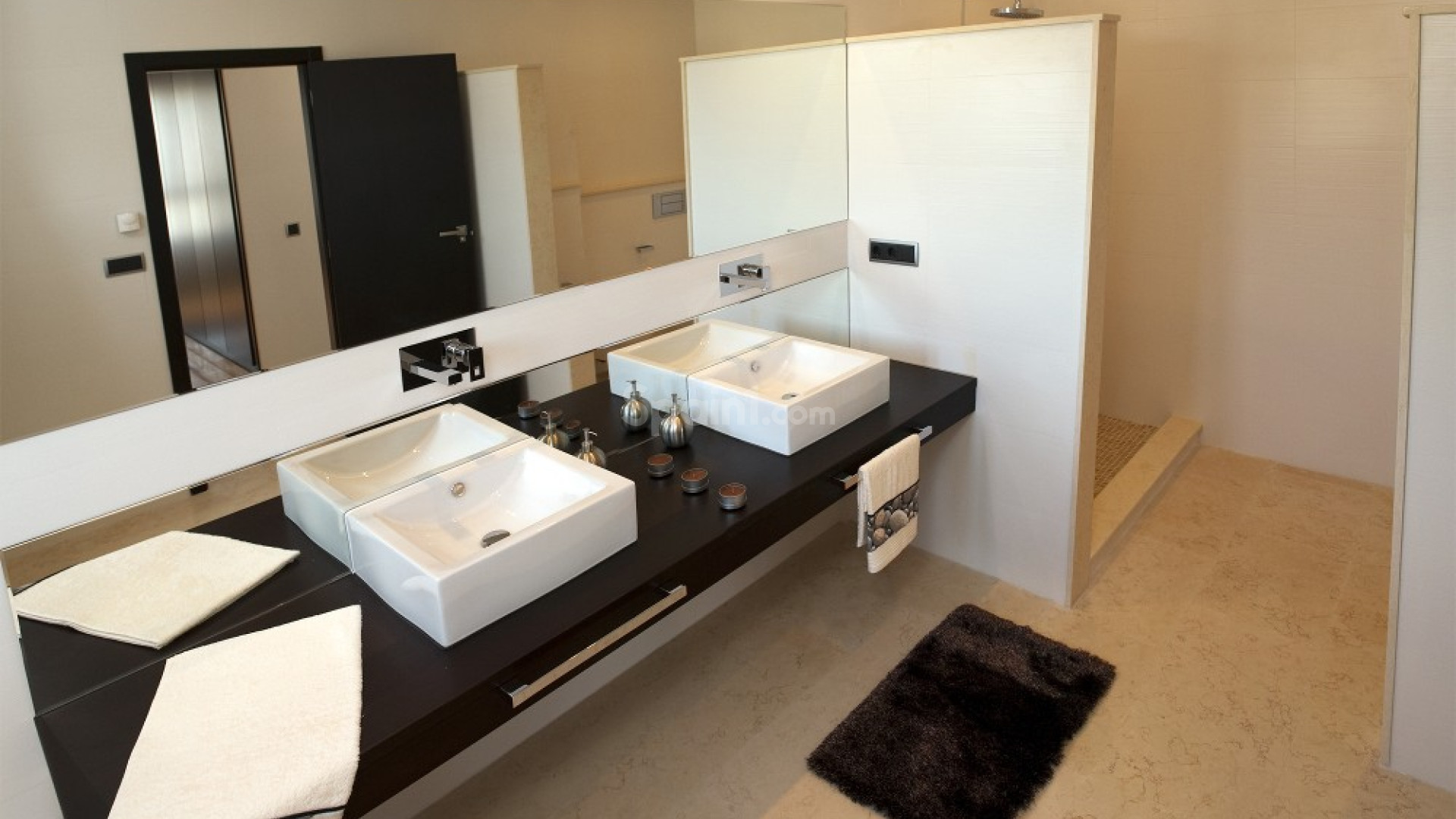 Resale - Villa -
Cabo Roig