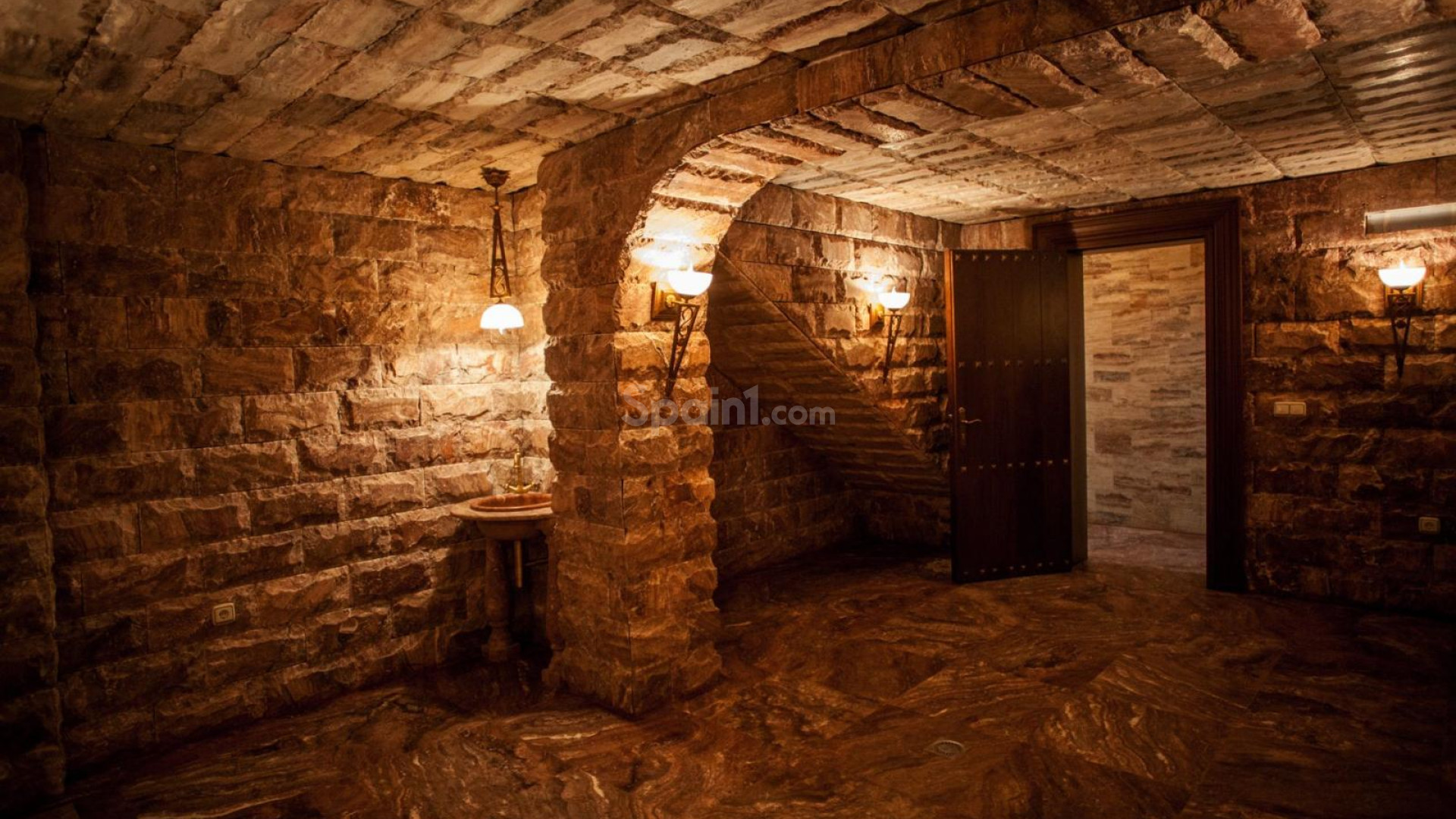 Resale - Villa -
Cabo Roig