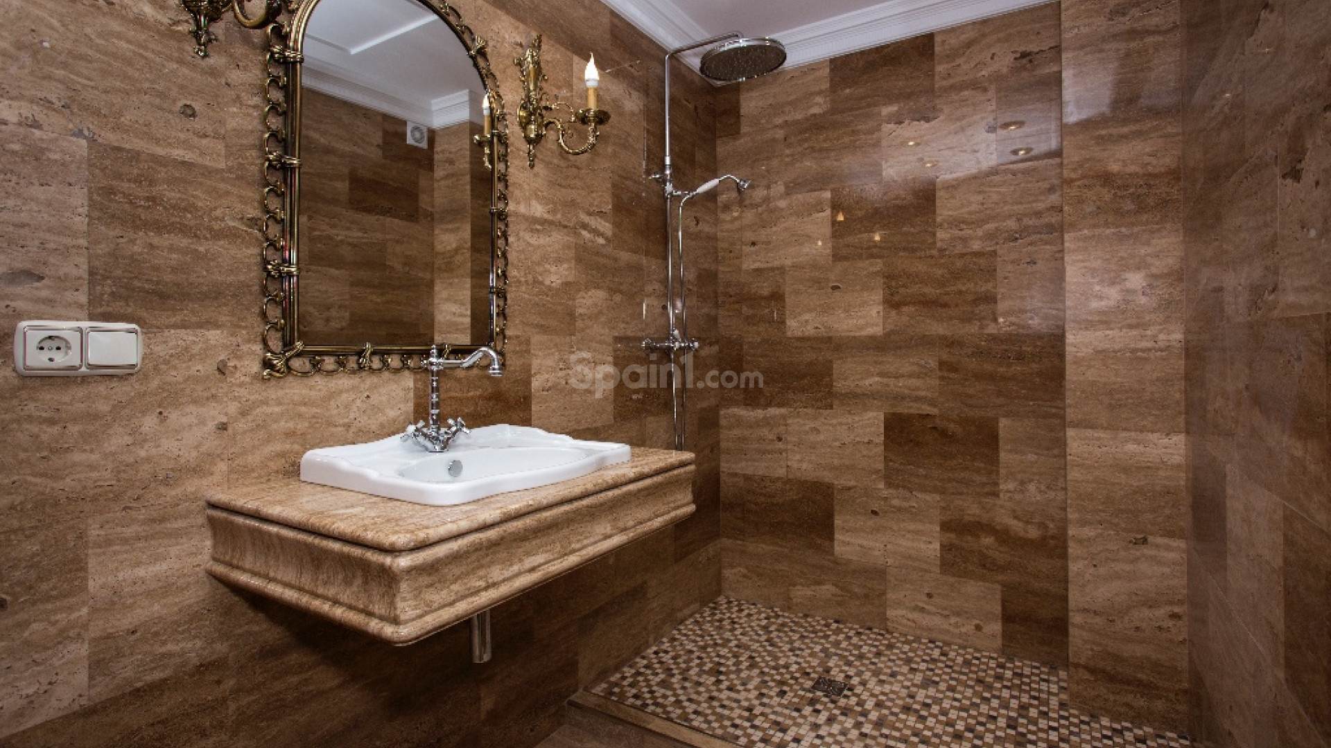 Resale - Villa -
Cabo Roig