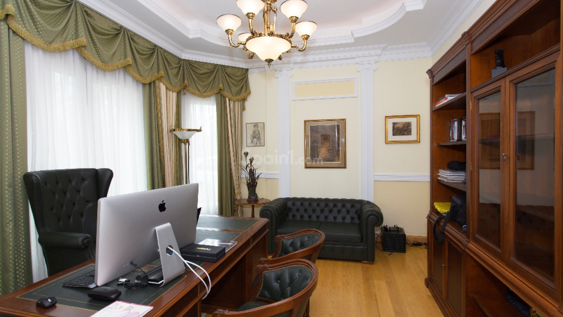 Resale - Villa -
Cabo Roig