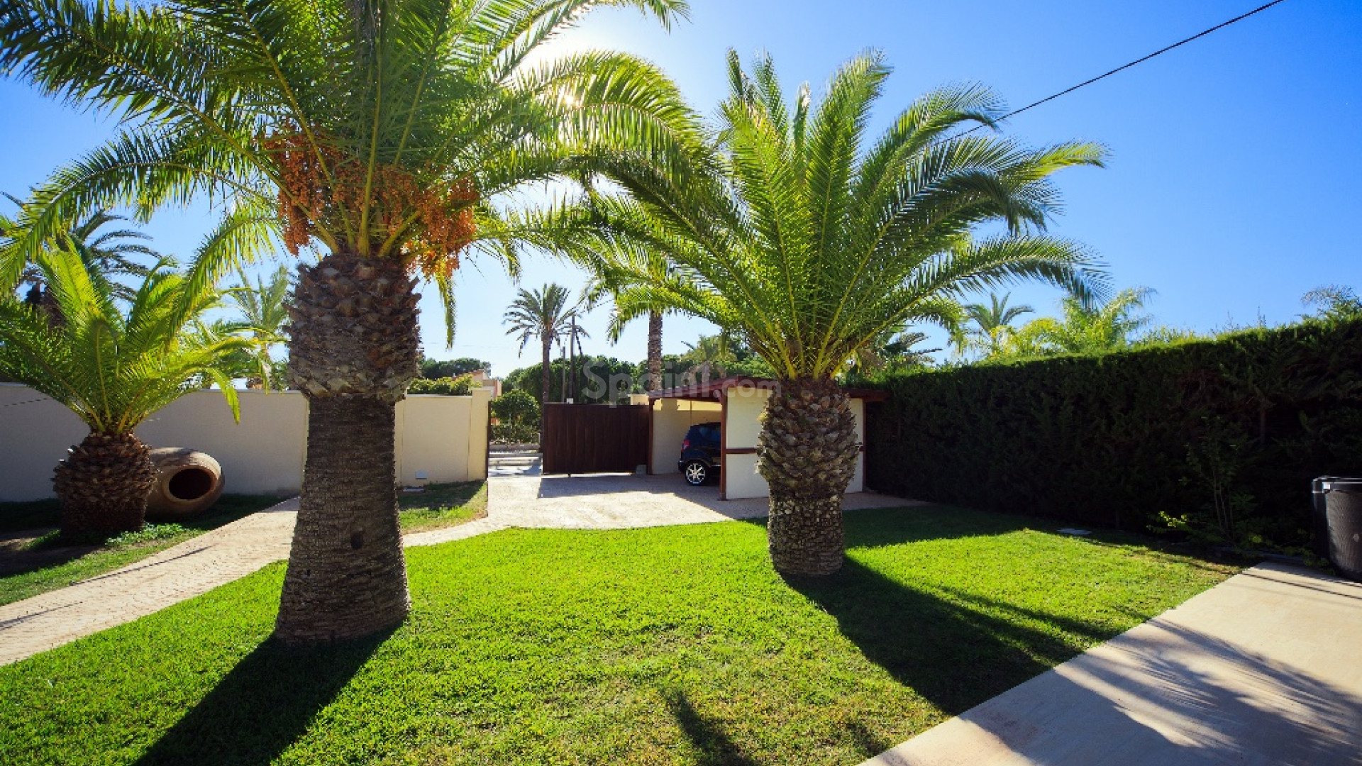 Resale - Villa -
Cabo Roig