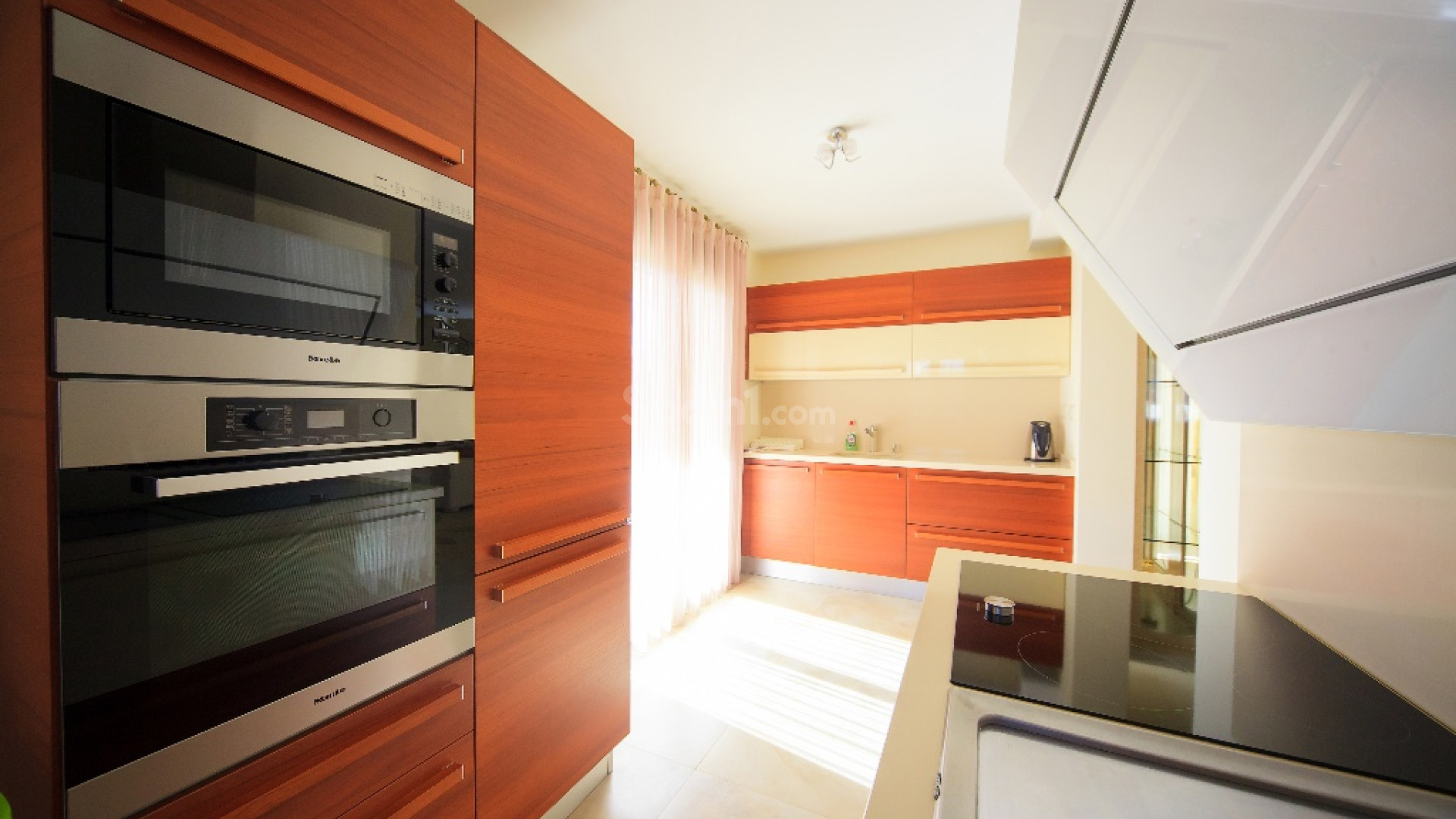 Resale - Villa -
Cabo Roig