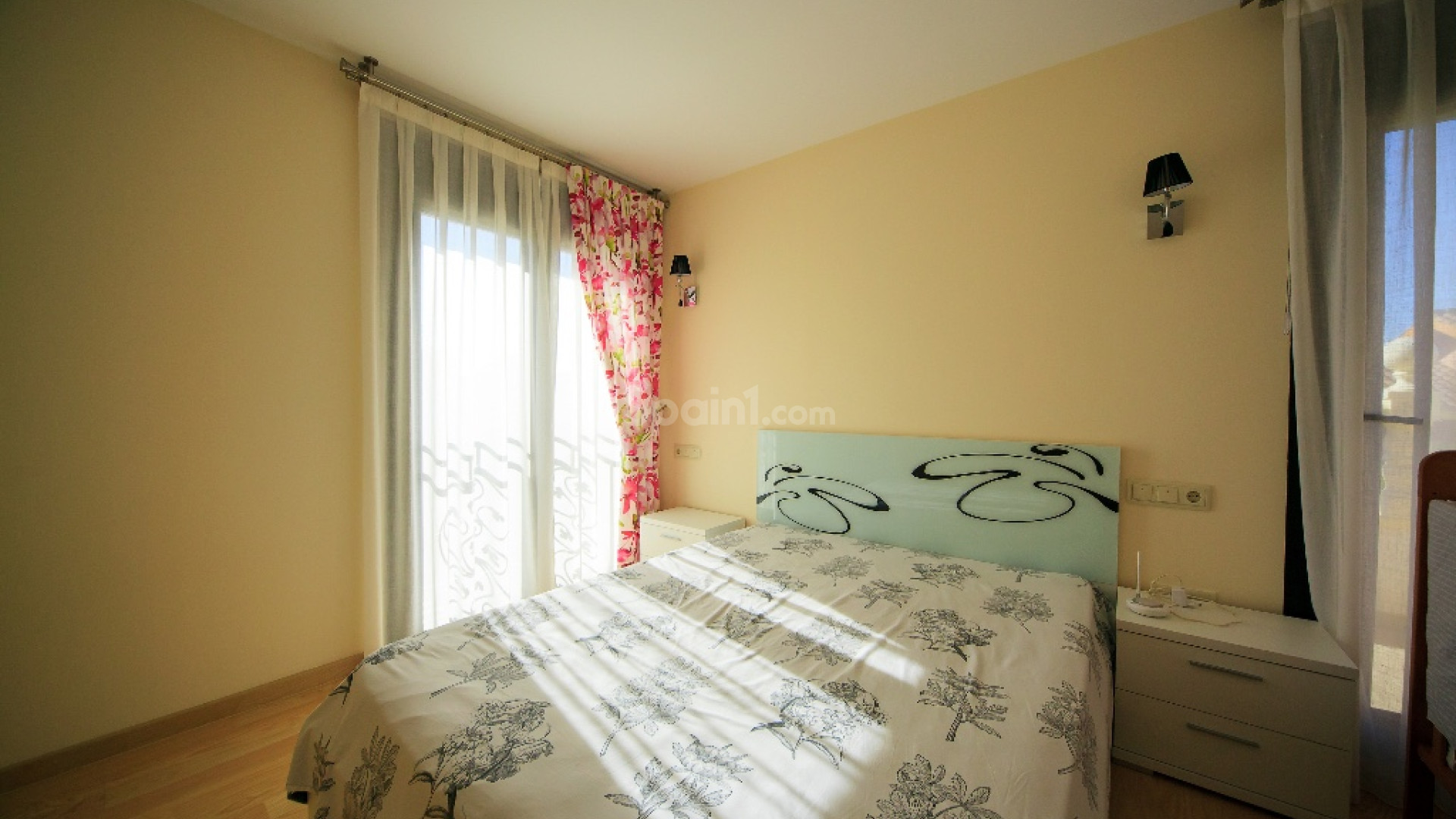 Resale - Villa -
Cabo Roig