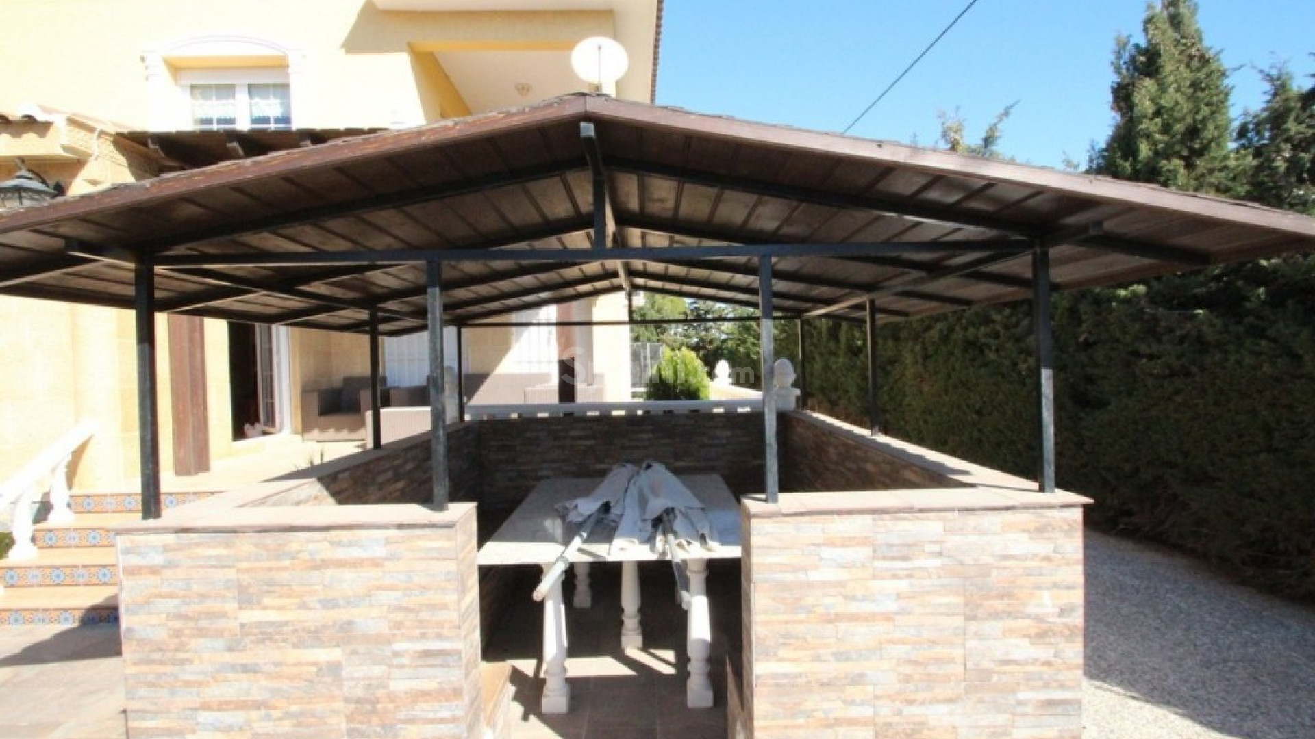 Resale - Villa -
Cabo Roig