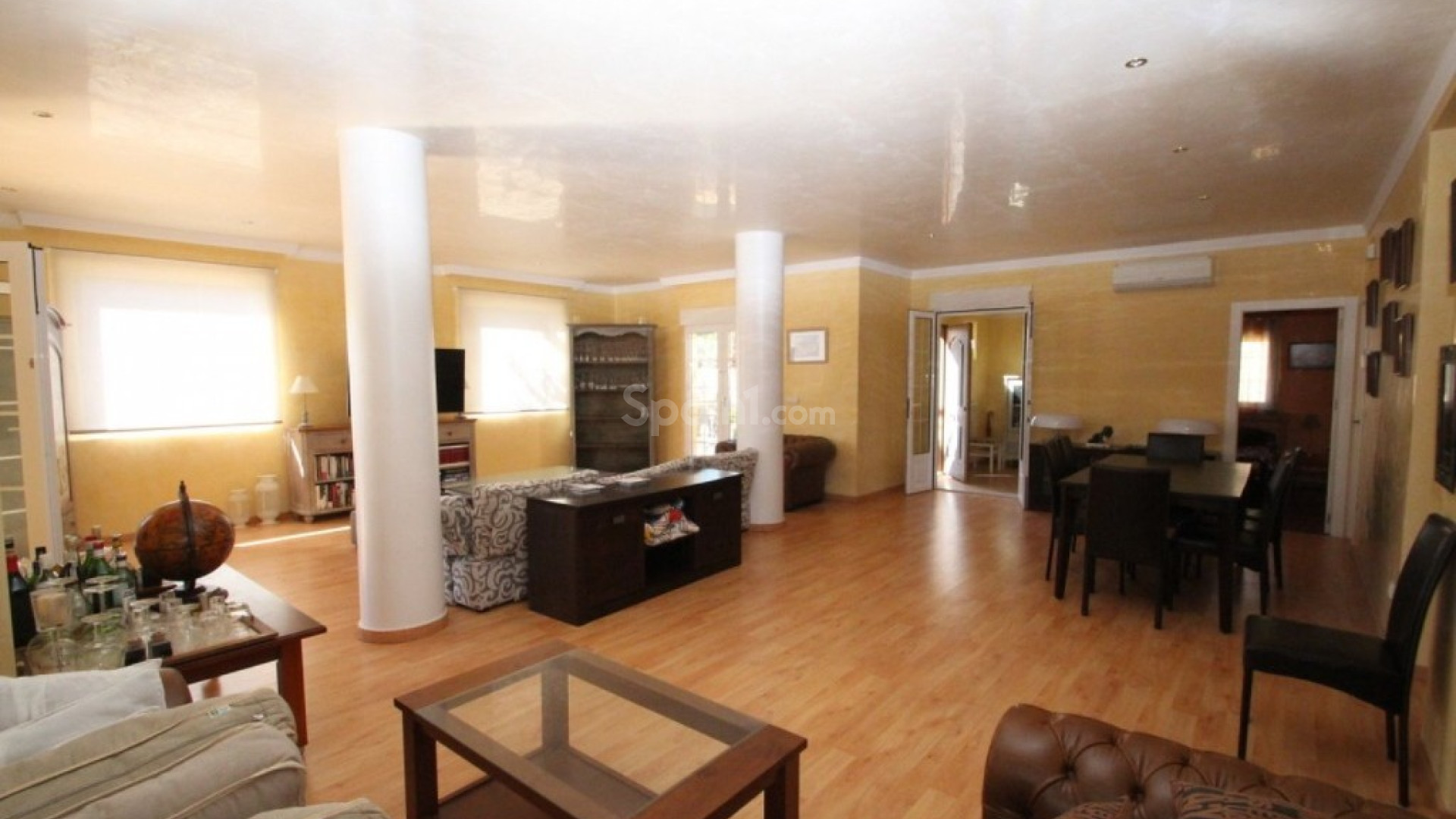 Resale - Villa -
Cabo Roig