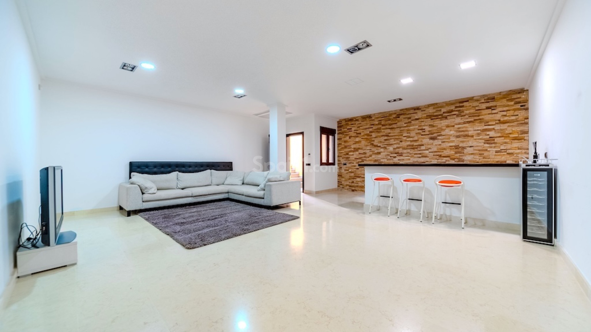 Resale - Villa -
Cabo Roig
