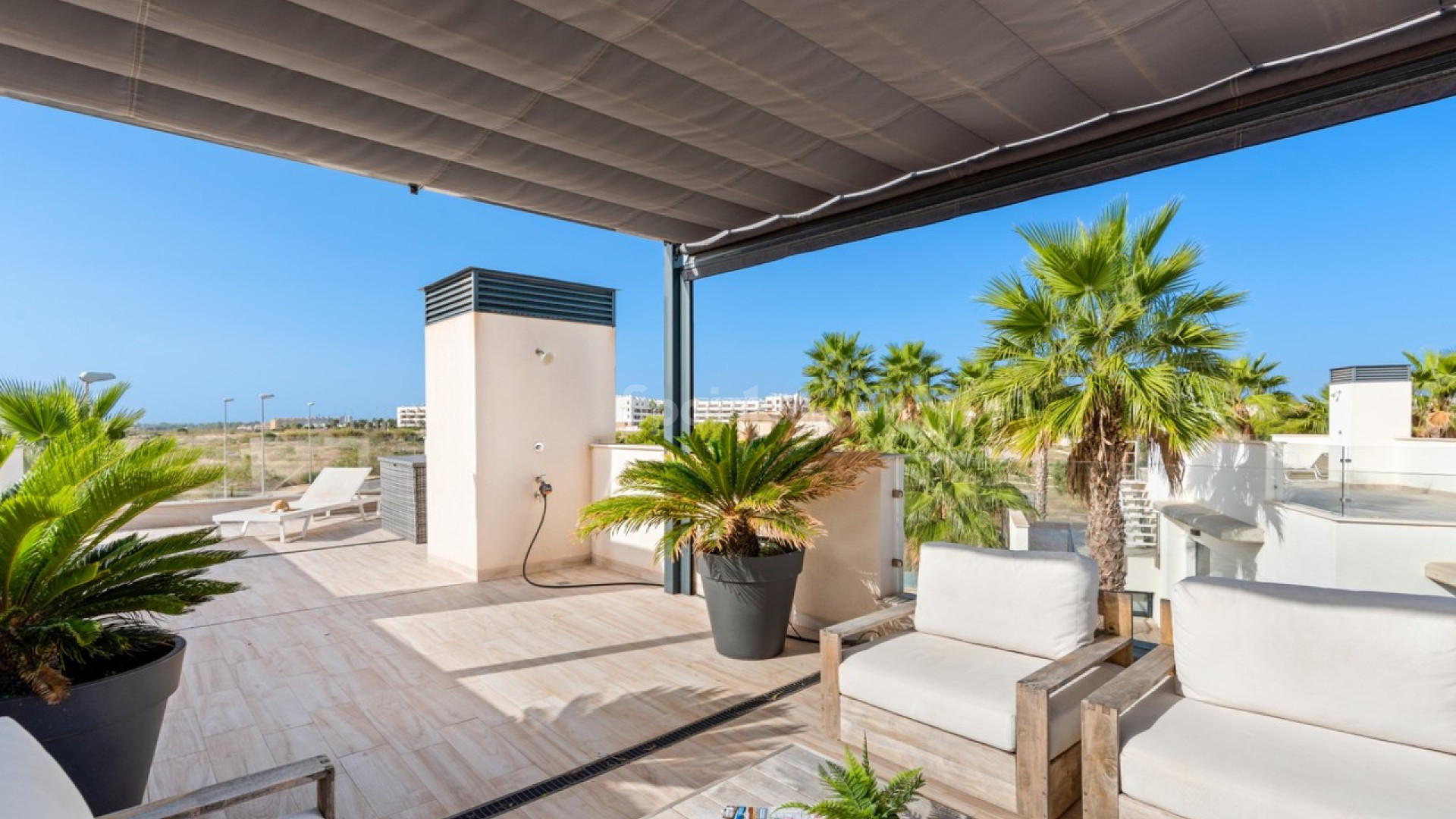 Resale - Villa -
Cabo Roig