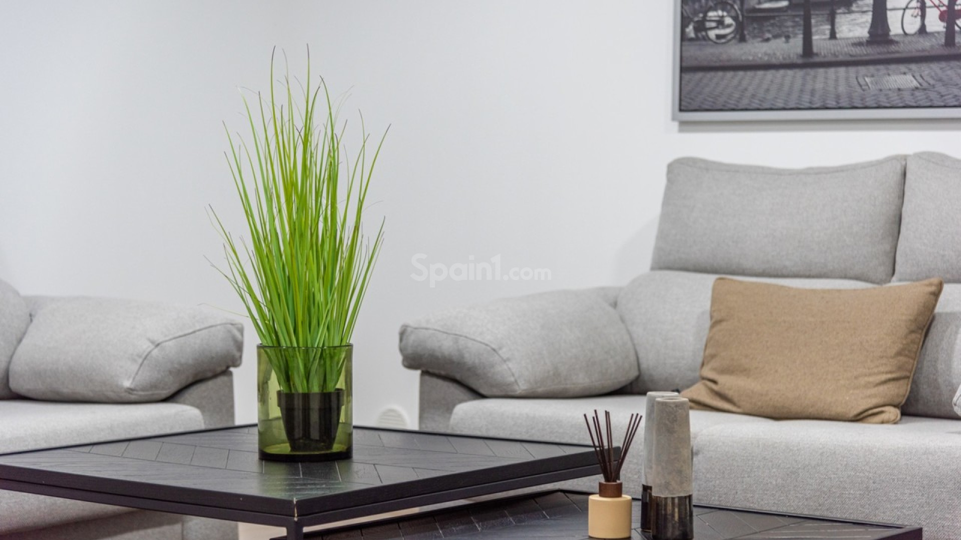 Resale - Villa -
Cabo Roig