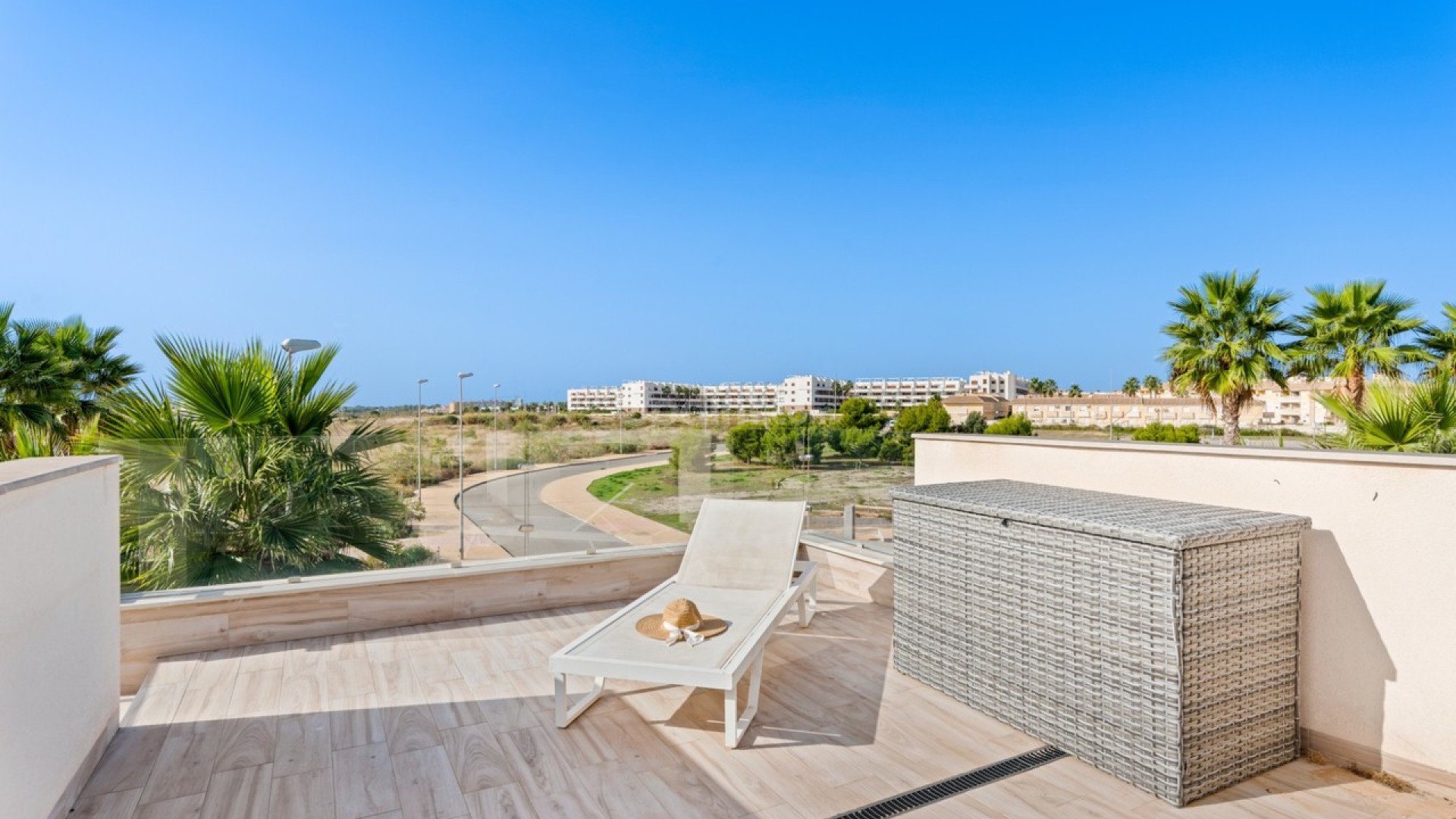 Resale - Villa -
Cabo Roig