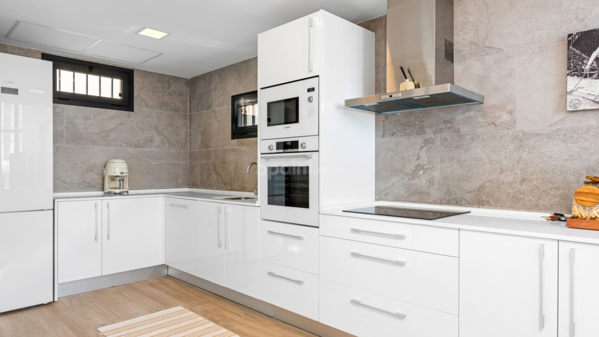 Resale - Villa -
Cabo Roig