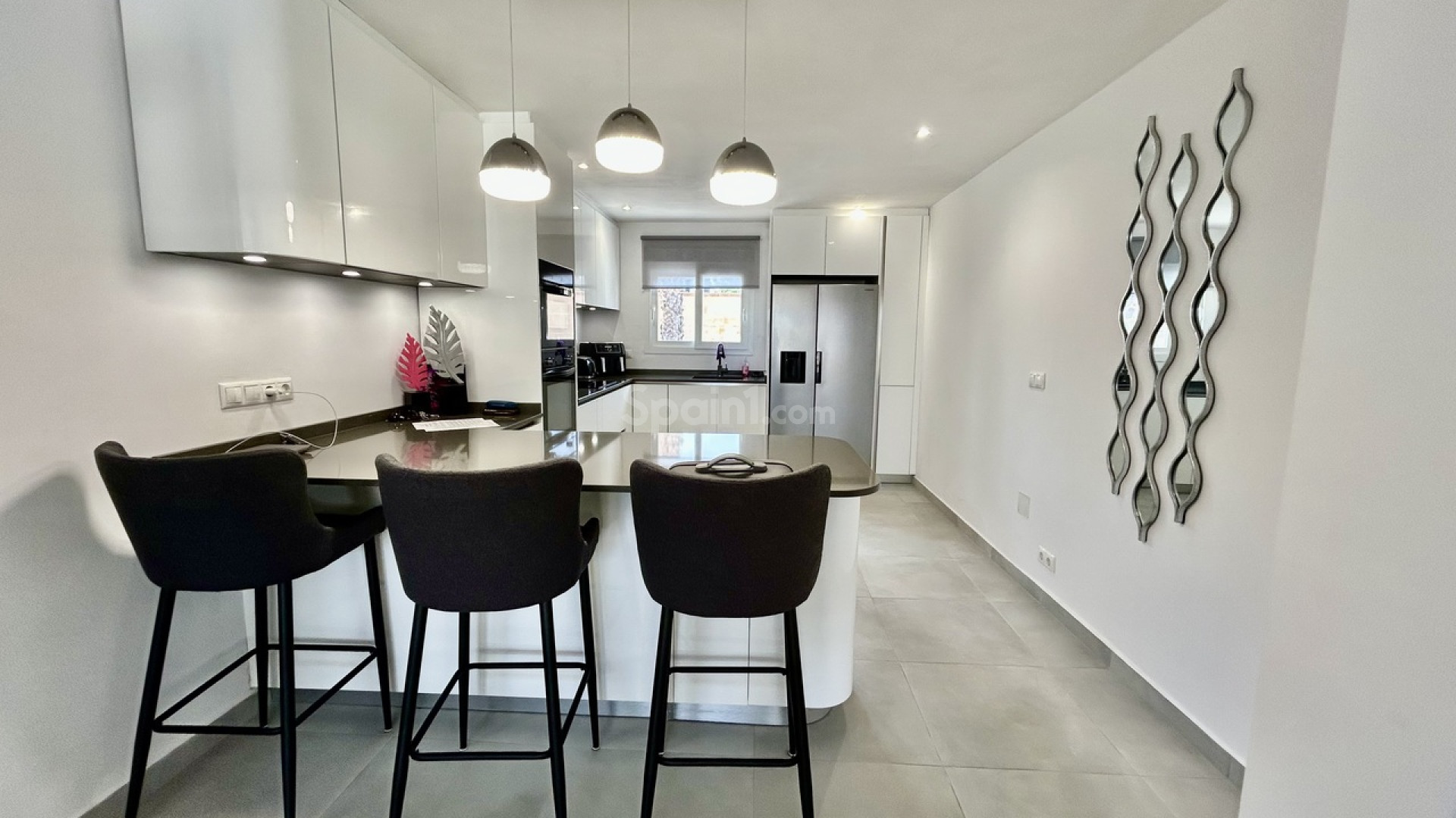 Resale - Villa -
Cabo Roig