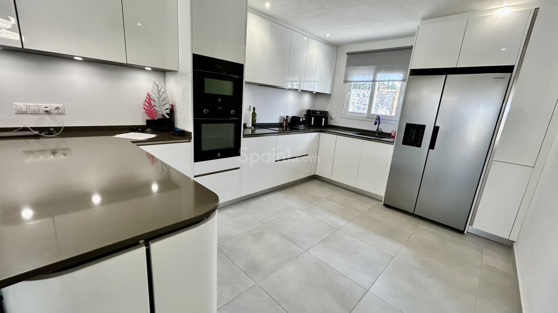 Resale - Villa -
Cabo Roig