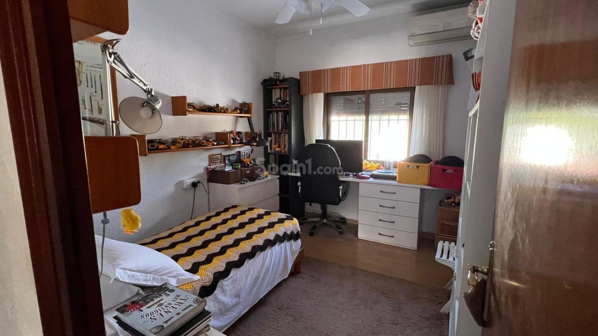 Resale - Villa -
Cabo Roig