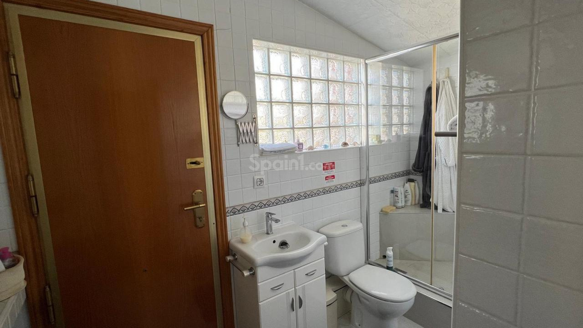 Resale - Villa -
Cabo Roig