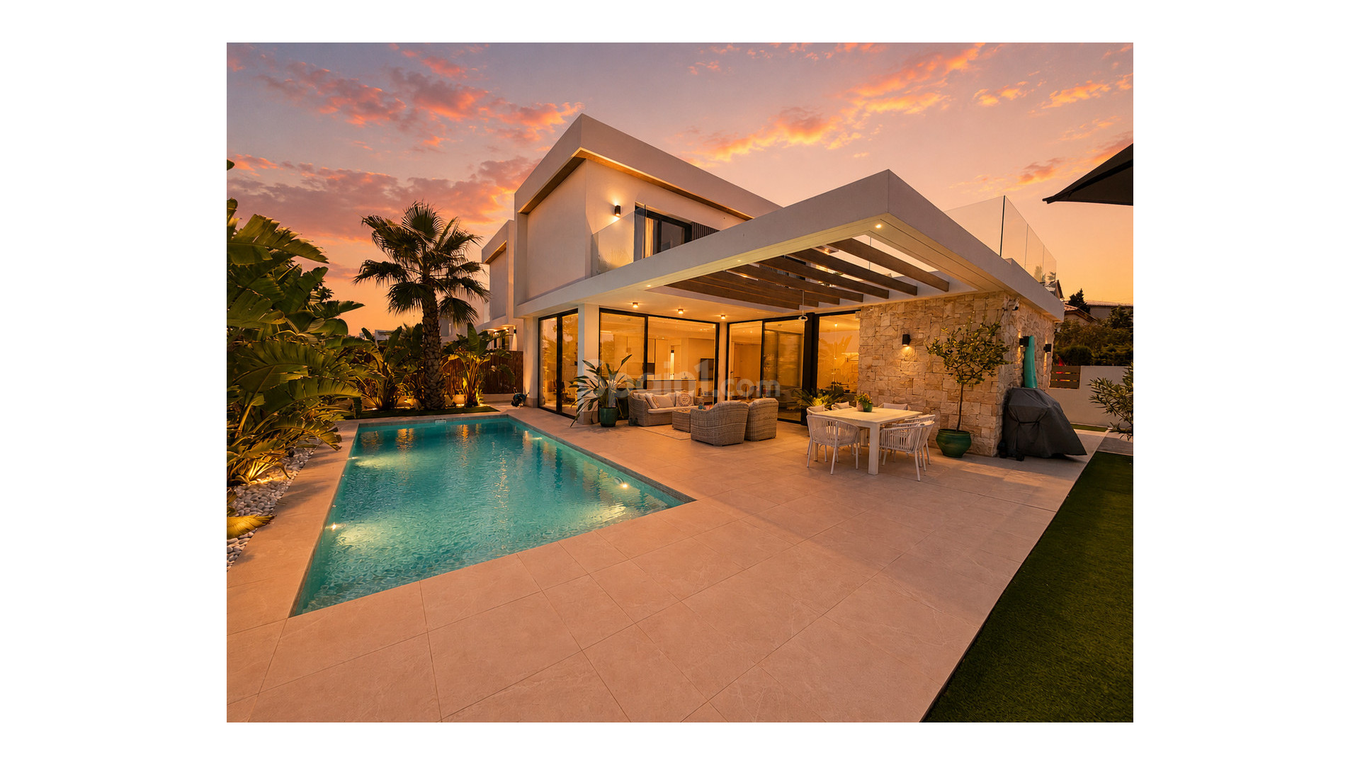 Resale - Villa -
Cabo Roig